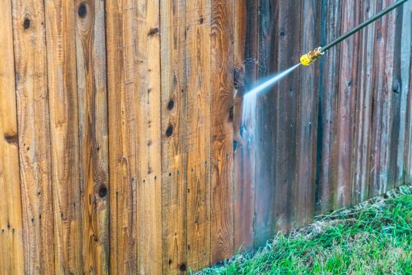 Cost of Fence Washing in Spartanburg