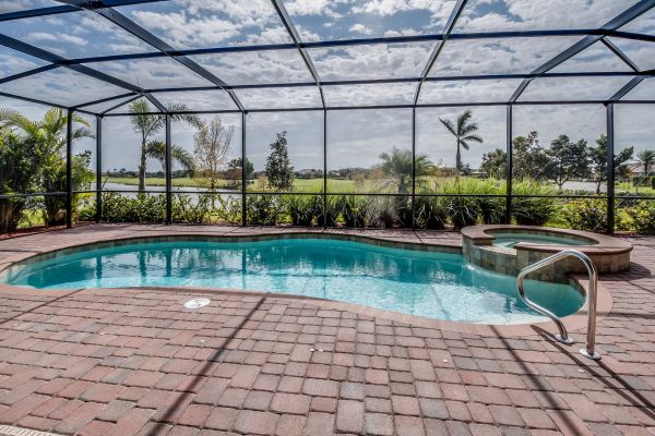 Cost of Pool Enclosure Cleaning in Spartanburg
